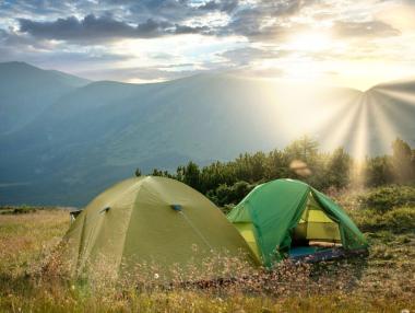 Искате да се наспите? Отидете на къмпинг