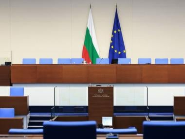 Вечерни новини: 5 партии в новия парламент; Българската Dronamics стъпва в Япония