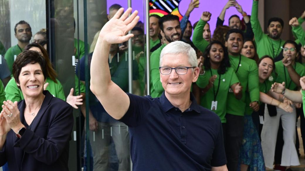 Тим Кук изненадващо напуска главния директорски пост в Apple