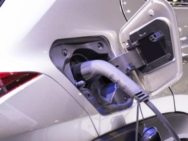 Продажбите на електромобили в България са в подем през март