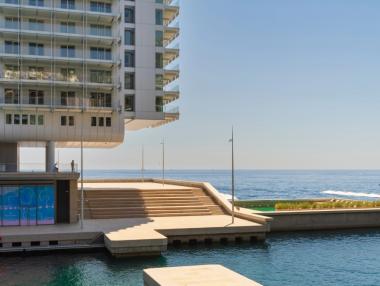 Украински милиардер сключи най-голямата жилищна сделка в света