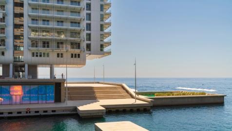 Украински милиардер сключи най-голямата жилищна сделка в света