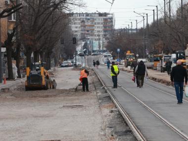 Полагат финалния асфалт на столичния бул. „Стамболийски“