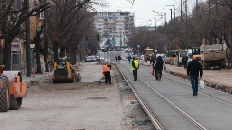Полагат финалния асфалт на столичния бул. „Стамболийски“