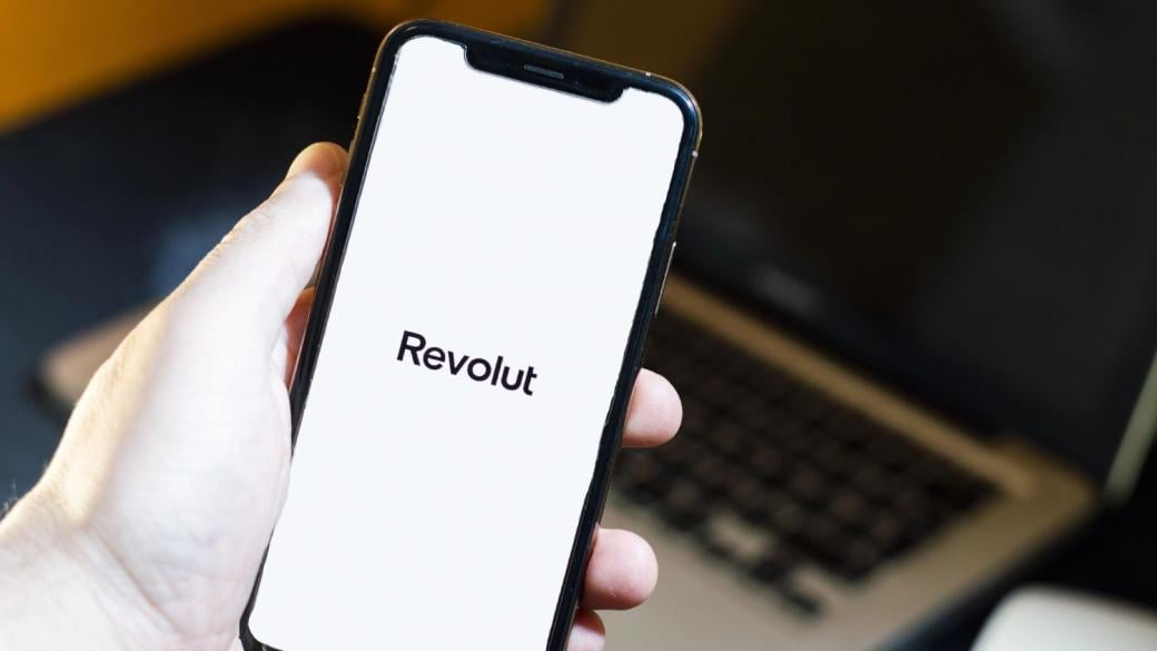 Вечерни новини: Revolut спира търговията със злато в България; ТЕЦ „AES Гълъбово“ се консервира