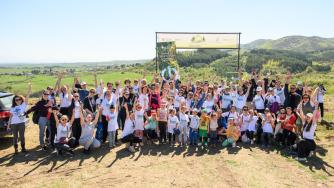 Доброволци от Пощенска банка засадиха стотици фиданки в „Новата гора на София“