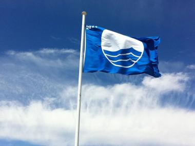 Рекордните 26 плажа в България получиха „Син флаг“