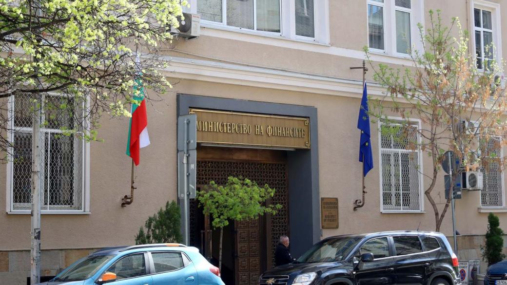Доверието е в местната власт, но парите са в централната