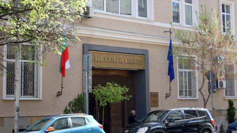 Доверието е в местната власт, но парите са в централната