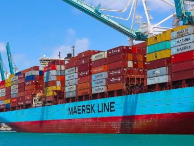 Кораб на Maersk е преминал успешно през Ормузкия проток