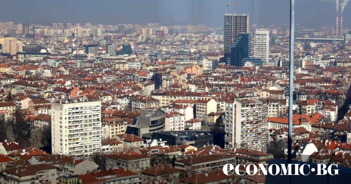 Издаването на разрешителни за строеж се забавя в началото на