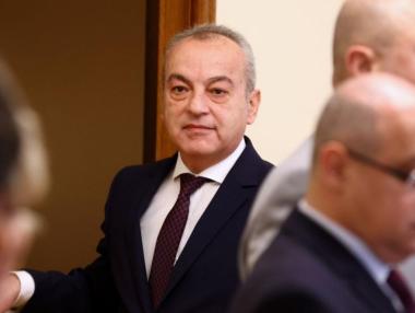 „Реалната картина на дефицита“: Гълъб Донев представя Бюджет 2026 до месец