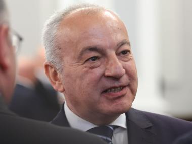 България достигна тавана на новия дълг в режим на удължителен закон
