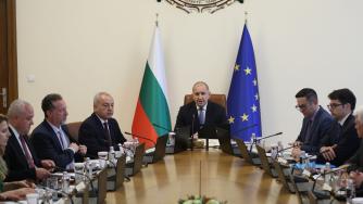 Румен Радев разпредели ресорите на вицепремиерите