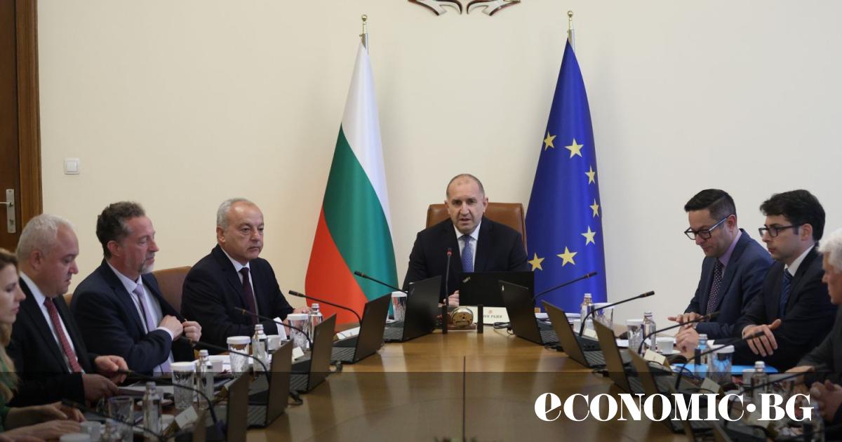 Румен Радев разпредели ресорите на вицепремиерите