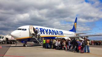 Фалити и поскъпване на билетите? Ryanair се готви за „авиационен апокалипсис“
