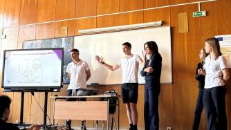 Job Lab на Vivacom провокира математическите умове в Благоевград