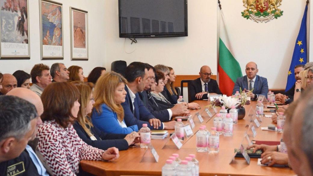 Държава и бизнес на една маса: Създават Съвет за реформи в туризма