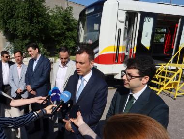 Първите нови метровлакове „Шкода“ влизат в експлоатация (галерия)