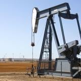 Цената на петрола скочи с 3% след подновените удари между Иран и САЩ