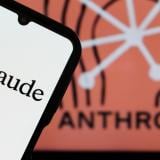 Anthropic детронира OpenAI като най-ценния AI стартъп в света