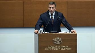 Кабинетът маха Румен Спецов от „Лукойл“