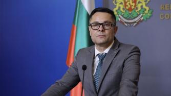 Спецов е махнат заради непрозрачност и липса на контрол
