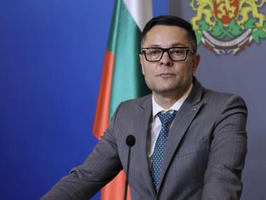 Спецов е махнат заради непрозрачност и липса на контрол