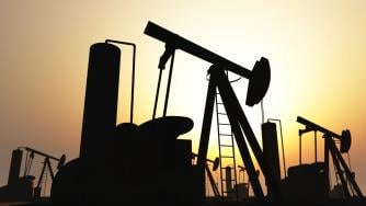Петролът поевтиня с 3% след информация, че Тръмп не иска повече война с Иран