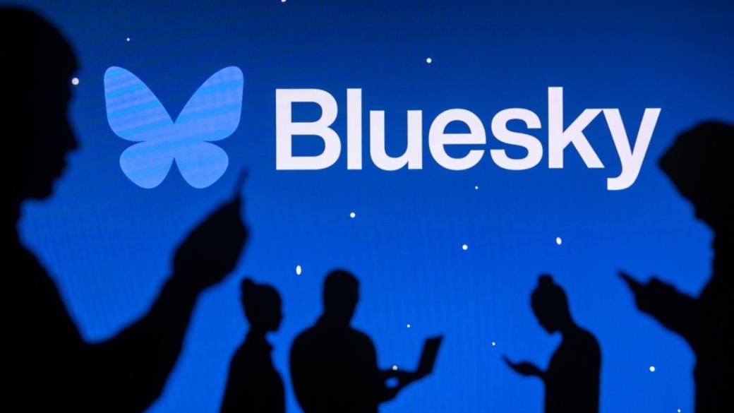 Bluesky загуби битката с X и ще търси вдъхновение от Reddit