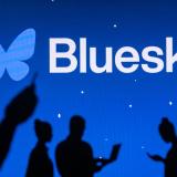 Bluesky загуби битката с X и ще търси вдъхновение от Reddit