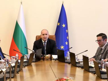 Няма отсрочка за свиване на бюджетния дефицит