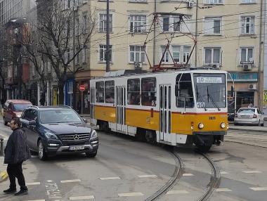 София търси спешно 220 млн. евро за обновяване на градския транспорт
