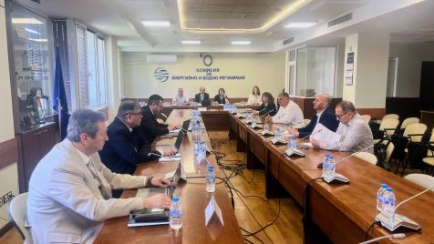 Токът и парното поскъпват от 1 юли, но КЕВР оряза драстично исканията на дружествата