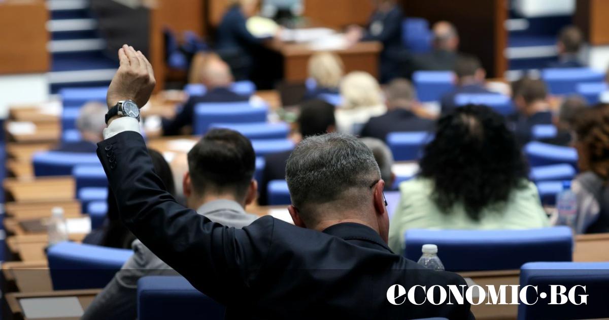 Почти без дебати Народното събрание (НС) прие на второ четене
