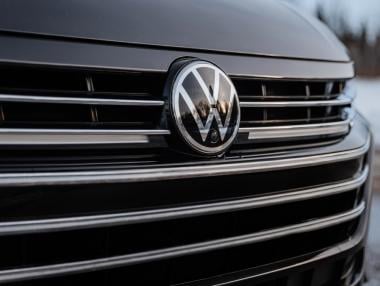 Криза във Volkswagen: Концернът обмисля закриване на четири завода и масови съкращения