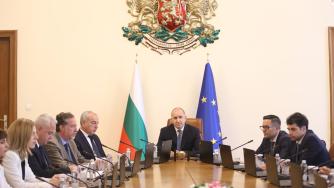 С рекорден дефицит доверието в бюджетния разум се връща трудно