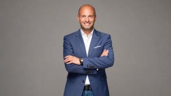 От инженер до лидер: Пътят на Емил Ботушаров през Global Executive MBA
