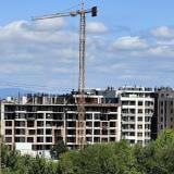 Строителството натисна леко спирачките през май
