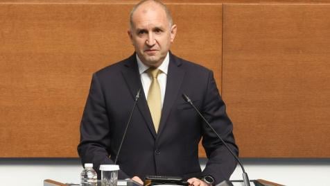 Радев: Ще намалим дефицита без да режем социални разходи и да замразяваме пенсии