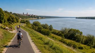 Bulgarian and Romanian municipalities are competing for 63 million euros for tourism and bike routes