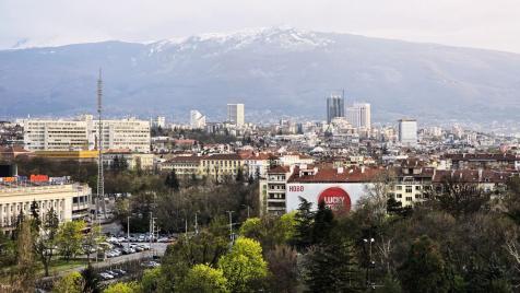 Чуждестранните инвестиции в България скачат четирикратно от старта на 2026 г. (Графика)