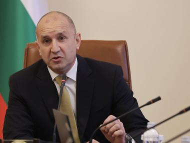 „Лукойл“ в България е заплашен от незабавни американски и британски санкции