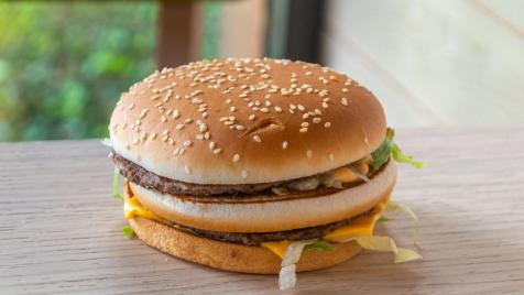 Индексът Big Mac на 40 години: колко истина за световната икономика има в един бургер?