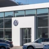 Акционерите във Volkswagen с призив към ръководството: Съкращавайте бързо