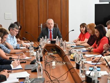 Производителността на труда ще определя минималната заплата от 2027 г.