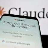 От Claude до Gemini: Чатботовете вече оставят невидим отпечатък на AI текстовете