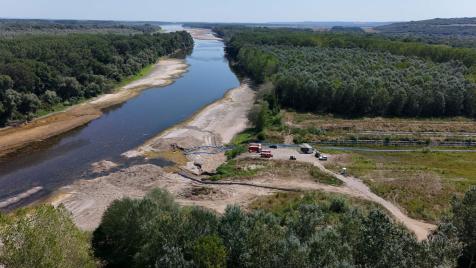 Икономика на плитките води