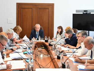 Правителството обяви как ще се определя минималната заплата занапред