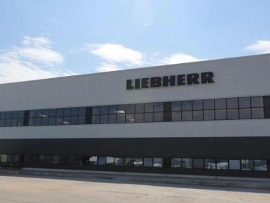 Вечерни новини: Мултифондовете идват; Liebherr разширява дейността си в България